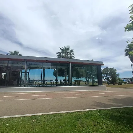 Casa Vacanze Via Nizza 57 Zinola-wifi Lejlighed Savona