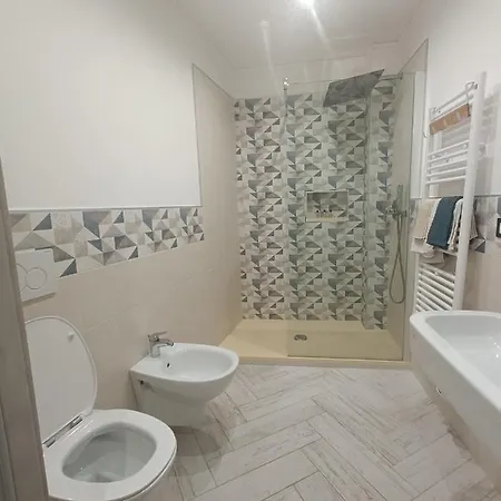 Casa Vacanze Via Nizza 57 Zinola-wifi * Σαβόνα