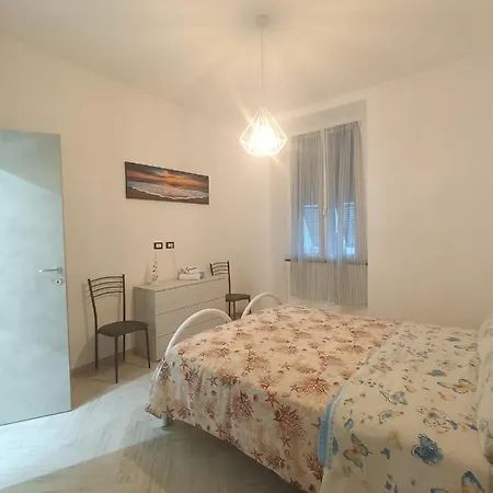 Casa Vacanze Via Nizza 57 Zinola-wifi * Savona