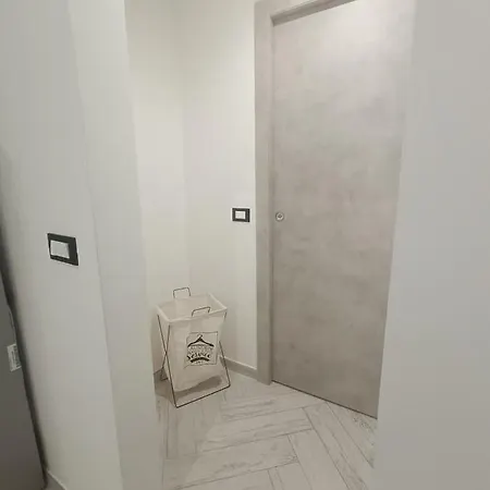 Casa Vacanze Via Nizza 57 Zinola-wifi Apartment