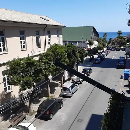 Casa Vacanze Via Nizza 57 Zinola-wifi Apartment Savona